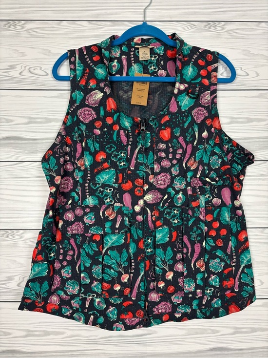 Duluth Trading Co Jackets & Blazers - Duluth Trading Co. women’s heirloom gardening vest size large NWT novelty print
